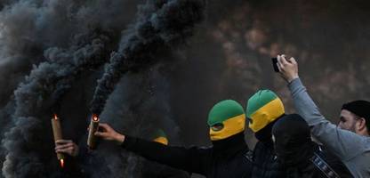 ligue 1: spielabbruch in nantes – vahid halilhodzic stellt sich vermummten fans entgegen