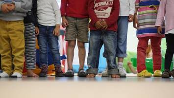 „alarmierend“: 40 prozent der jugendlichen können kaum lesen und rechnen