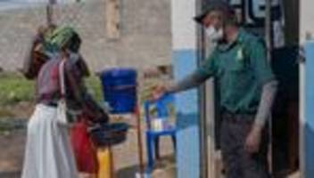 Tödliche Viruserkrankung: Behörden: 131 Tote und 513 Verdachtsfälle bei Ebola-Ausbruch