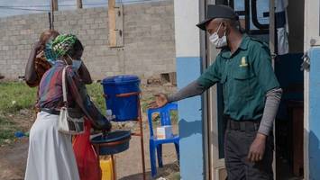 Mit Ebola infizierter US-Bürger soll in Deutschland behandelt werden