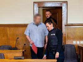 Prozess in Saarbrücken: Er wollte eine Wohnung zwangsräumen und starb durch 13 Messerstiche