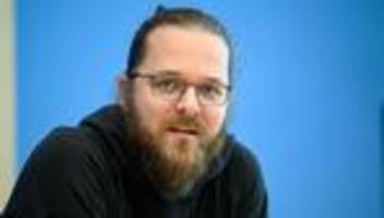 Kultur: Kritik an abgesagter Lesung von Arne Semsrott in Magdeburg