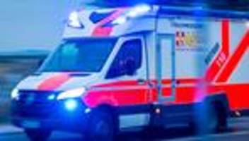 Unfälle: Mann fährt auf Rügen gegen Baum und stirbt