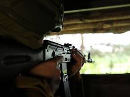 Sorge vor neuer Invasion : Ukraine schickt Verstärkung an die Grenze zu Belarus