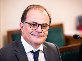 parlament stimmt nominierung zu: moulet wird neuer französischer notenbankchef