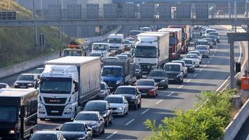 Dringende Sanierungsarbeiten kurz vor Pfingsten: Sperrung von A7-Fahrstreifen