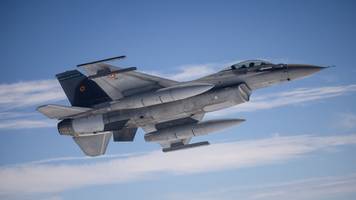 „Lauter Knall“ über Estland: Rumänische F-16 schießt mutmaßlich ukrainische Drohne ab