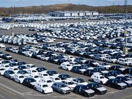 Trump-Zölle zeigen Wirkung: Schrumpfende Auto-Ausfuhren lassen Exporte in die USA einbrechen