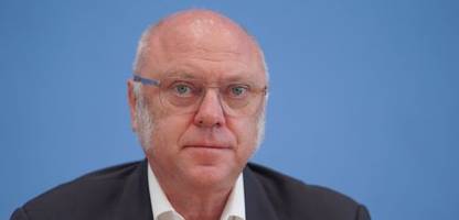 Ulrich Schneider tritt in Kampfkandidatur um Parteivorsitz an