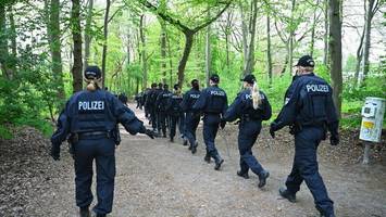 kidnapper verschleppen ex-polizist an see: was die polizei bisher weiß