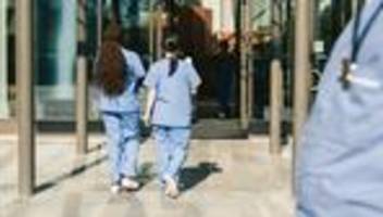 Frauen in der Medizin: »Frauen, die sich wehren, werden oft als hysterisch wahrgenommen«