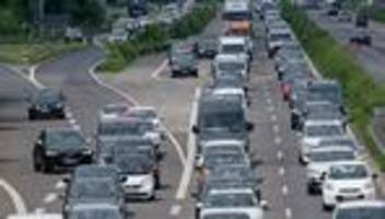 Langes Wochenende: Autobahnen und Bahn voll – Tipps für entspannte Kurztrips