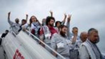 nahost: deutsche aktivisten von gaza-hilfsflotte teilweise verletzt