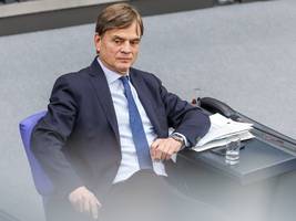Parteibroschüre: „Abstieg für Deutschland“: So rechnet die CDU mit der AfD ab