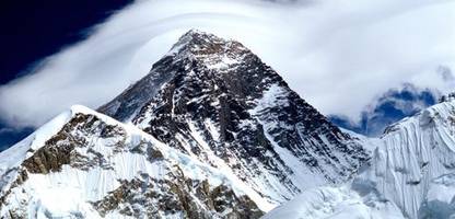 Bergsteigen: Brite Kenton Cool bezwingt zum 20. Mal den Mount Everest