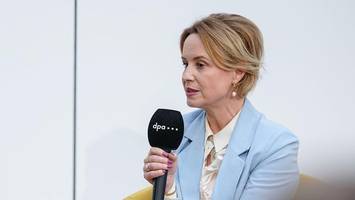 funke-verlegerin julia becker: tech-konzerne gefährden demokratie
