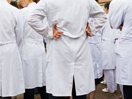Gesundheitswesen: Sexualisierte Übergriffe von Ärzten zerstören das Vertrauen in die Medizin