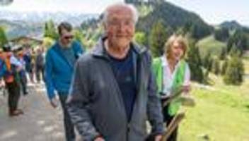 Grundgesetz und Ehrenamt: Steinmeier zum Grundgesetztag: Demokratie braucht Tatkraft