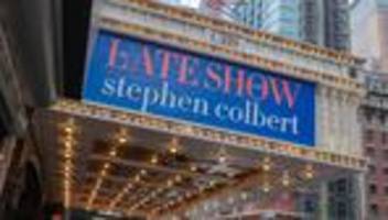 late-night-show: us-präsident verhöhnt tv-moderator stephen colbert mit clip