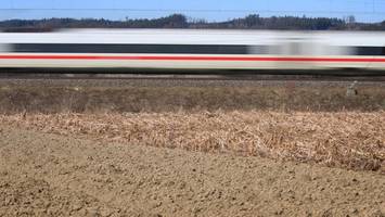 Böschungsbrand: Bahnstrecke zwischen Berlin und Halle gesperrt