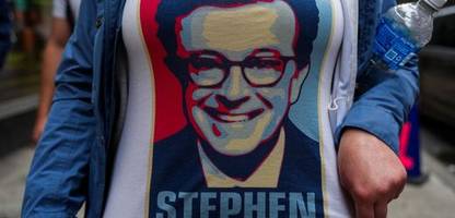 stephen colbert überrascht mit auftritt bei lokalshow