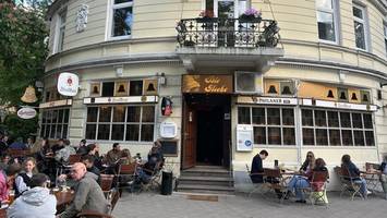 hamburger traditionskneipe: dem untergang geweiht und doch wieder auferstanden