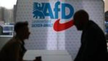 disziplinarverfahren: krankmeldung und wahlkampf? afd-landratskandidat wehrt sich