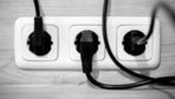 Wirtschaftspodcast: »Ist das eine Blase?«: Wie kann unser Strom endlich billiger werden?