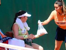 Es ist unglaublich schwer: Deutscher Tennisprofi verzweifelt fast an der Gluthitze der French Open