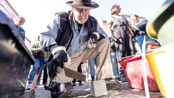 Toter Säugling Henry: Drei Wochen altes Baby bekommt eigenen Stolperstein
