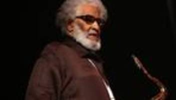 »saxofon-koloss«: jazzlegende sonny rollins mit 95 jahren gestorben