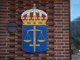 früher prominent im rocker-club : ehefrau zum sex verkauft: haft für hells angels-mitglied gefordert