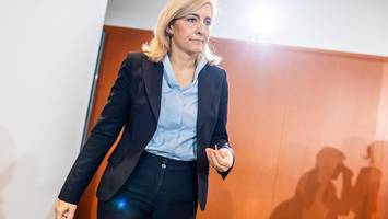 Warkens Pflegeversicherung: Zahlen Kinderlose bald mehr?