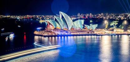 Australien: Fast 90 Leuchtdrohnen stürzen bei Lichtershow in Sydney ins Wasser