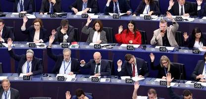 EU-Abgeordnete in Babypause dürfen ihre Stimme übertragen