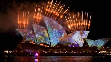 licht-show in australien fällt ins wasser: dutzende drohnen stürzen ab