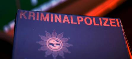Mann verletzt Radfahrer bei Raubdelikt mit Messer