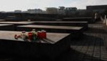 Gehilfe festgenommen: Neuer Verdächtiger nach Messerangriff am Holocaust-Mahnmal