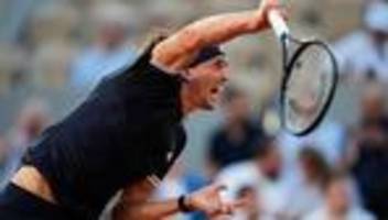 Tennis: Alexander Zverev erreicht dritte Runde der French Open