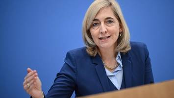 „Viel zu lange ignoriert“ – Ministerin kritisiert Männerfokus in der Medizin