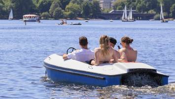 Rettungsaktion in Winterhude: Kleinboot in Alsterlauf gekentert