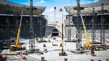 xxl-operation für metallica: im olympiastadion wächst eine rekord-bühne