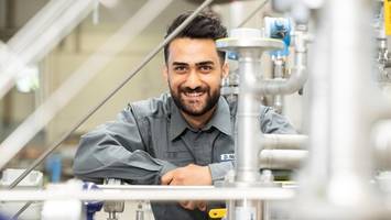 2022 aus dem iran gekommen – heute macht er deutschlands handwerk hoffnung