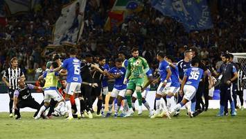 23 rote karten! schiedsrichter aus skandalspiel pfeift dfb-test gegen finnland