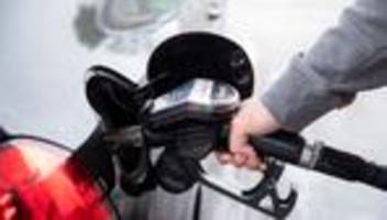 Inflation: Sinkende Spritpreise dämpfen Inflation leicht