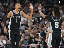 Spurs zwingen OKC in Showdown: Superstar Wembanyama zeigt's seinem angefressenen Trainer