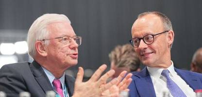 Friedrich Merz: Roland Koch stellt sich in Kanzlerdebatte hinter den Regierungschef