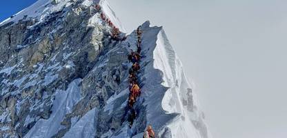 us-läufer erklimmt mount everest in weniger als zehn stunden