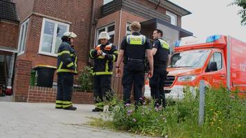 fettexplosion in küche: lohbrügger kommt mit brandverletzungen in klinik