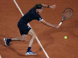 french open im tennis: zverev siegt und ist nun der topfavorit in paris